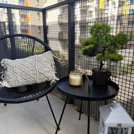 Modern Apartment Near To The Chopin'S Airport Cybernetyki 2A Varsóvia Exterior foto