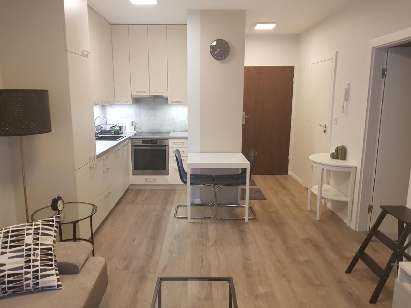 Modern Apartment Near To The Chopin'S Airport Cybernetyki 2A Varsóvia Exterior foto